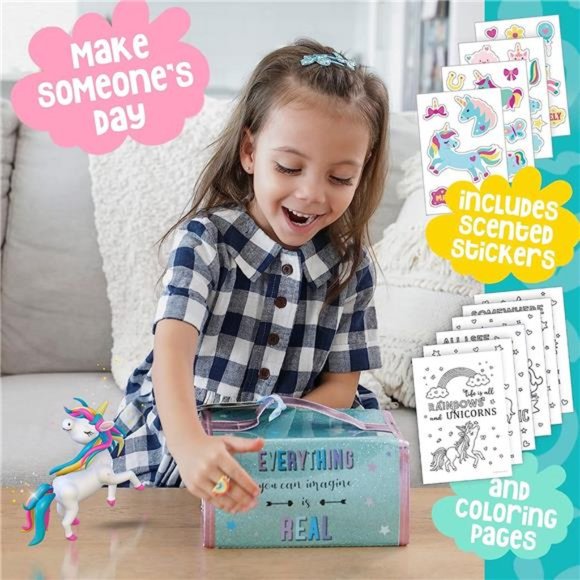 Fruit Scented Markers Set with Unicorn Pencil Case With Augmented Experience - Picture 2 of 6